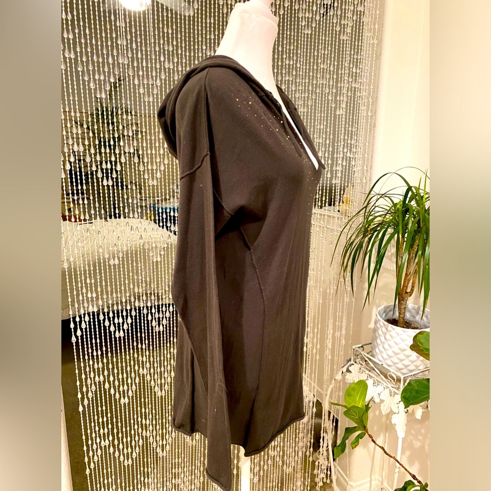 CALVIN KLEIN V-NECK BLOUSE W/HOOD NWT - Picture 3 of 7